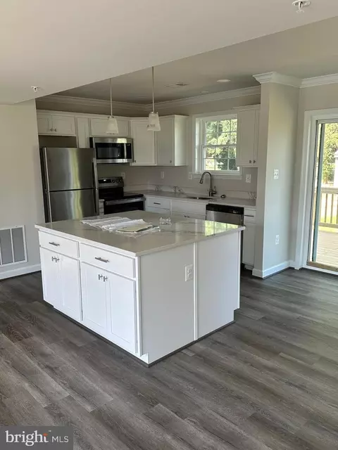 29713 Bruce Rd, Mechanicsville, MD 20659