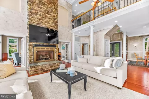 Living - 16105 Thomas Rd, Piney Point, MD 20674 photo 5 of 8