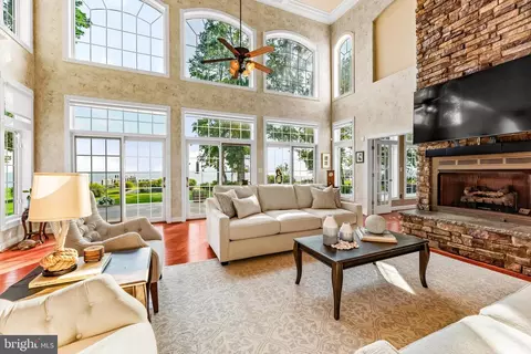 Living - 16105 Thomas Rd, Piney Point, MD 20674 photo 1 of 8