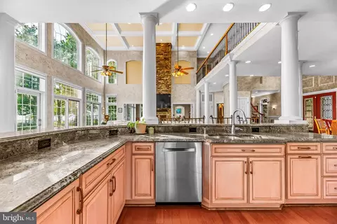 Kitchen - 16105 Thomas Rd, Piney Point, MD 20674 photo 5 of 7