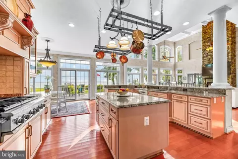 Kitchen - 16105 Thomas Rd, Piney Point, MD 20674 photo 4 of 7