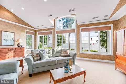 Living - 16105 Thomas Rd, Piney Point, MD 20674 photo 8 of 8