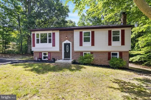 27357 Bosse Dr, Mechanicsville, MD 20659