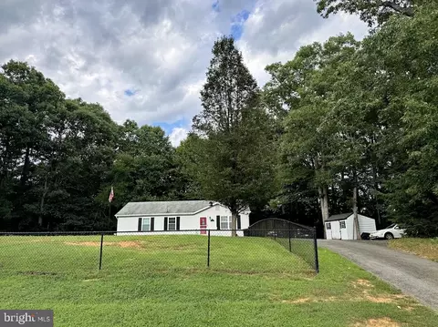 26588 Lawrence Adams Dr, Mechanicsville, MD 20659