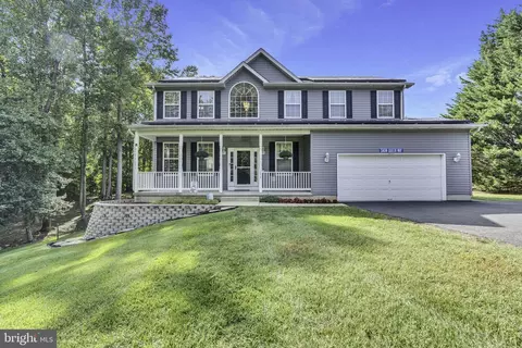 38416 Rooster Ln, Mechanicsville, MD 20659