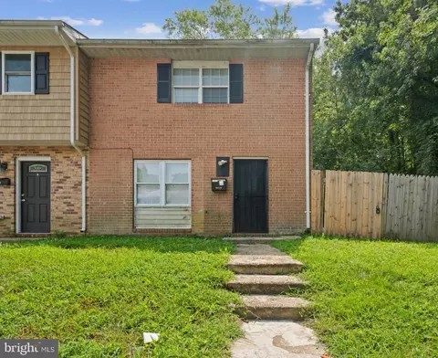 46829 Rogers Dr, Lexington Park, MD 20653