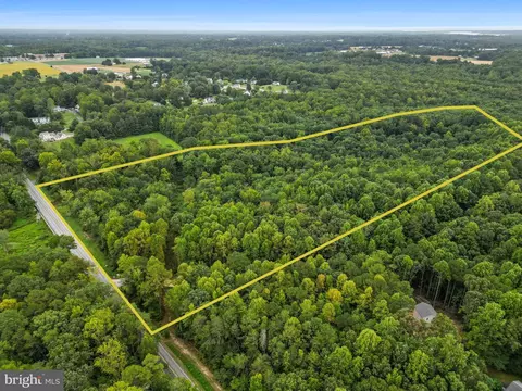 Leon Way, Mechanicsville, MD 20659