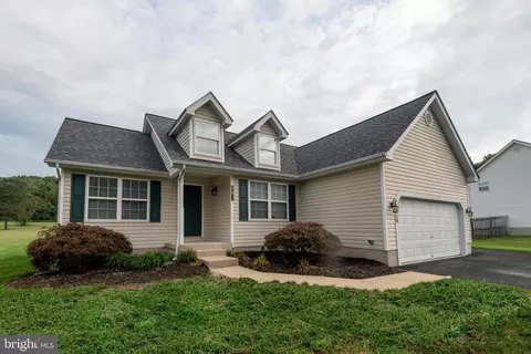 35442 Golf Course Dr, Mechanicsville, MD 20659