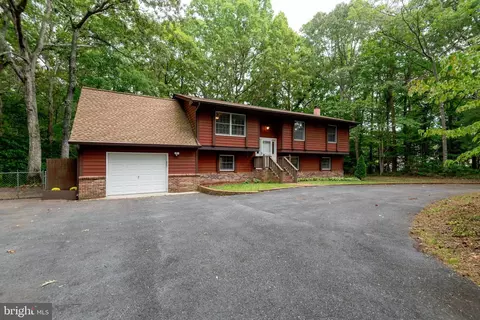 20096 Manor Dr, Park Hall, MD 20667