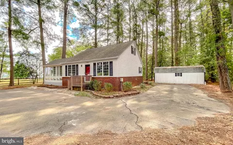 Exterior - 16444 Piney Point Rd, Piney Point, MD 20674 photo 2 of 4