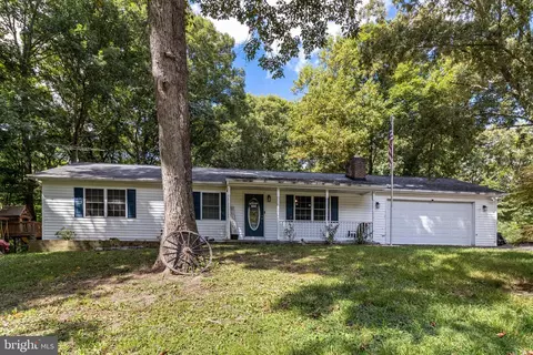 26471 Anne Ct, Mechanicsville, MD 20659
