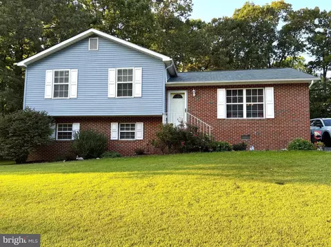 20725 Wolftrap St, Lexington Park, MD 20653