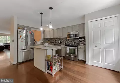 Kitchen - 40407 Breton View Dr, Leonardtown, MD 20650 photo 3 of 3