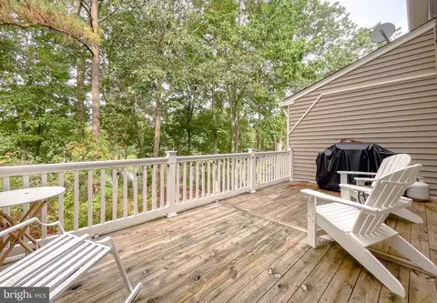 Exterior - 40407 Breton View Dr, Leonardtown, MD 20650 photo 3 of 4