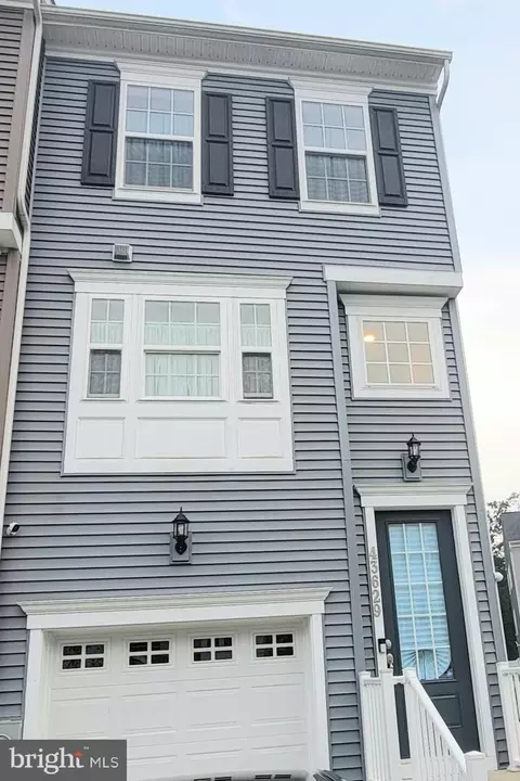 43629 Winterberry Way, California, MD 20619