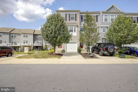 23019 Mountain Laurel Ln, California, MD 20619