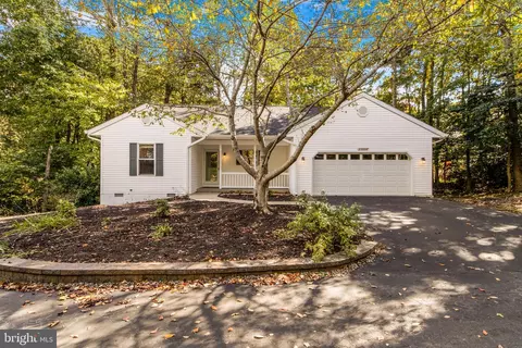 23004 Wedgewood Ln, California, MD 20619