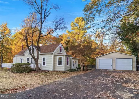 18330 Point Lookout Rd, Park Hall, MD 20667