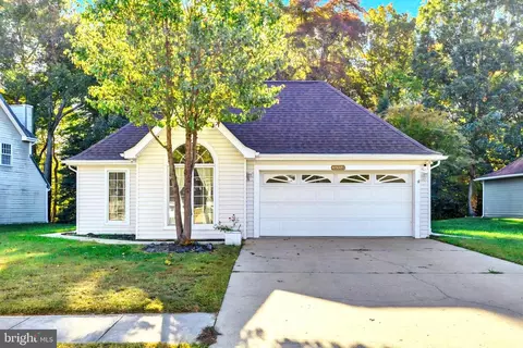 48075 Mayflower Dr, Lexington Park, MD 20653