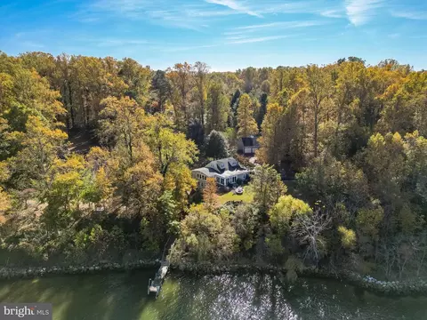 26272 Bugbee Ln, Hollywood, MD 20636