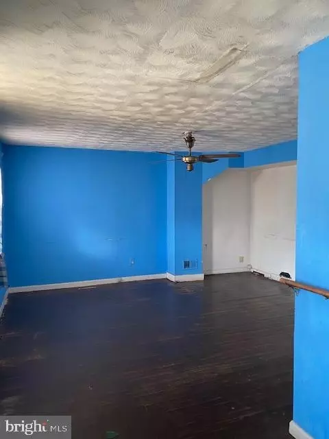 Living - 16430 Ball Point Rd, Piney Point, MD 20674 photo 2 of 2