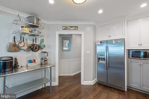 Entry Way - 45168 Lighthouse Rd, Piney Point, MD 20674 photo 1 of 2