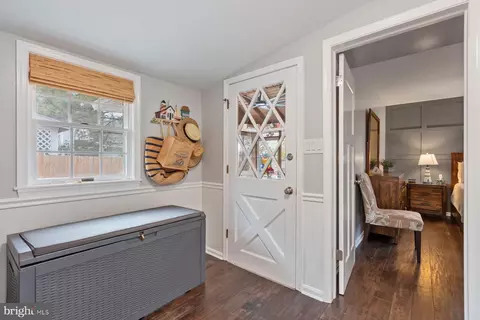 Entry Way - 45168 Lighthouse Rd, Piney Point, MD 20674 photo 2 of 2