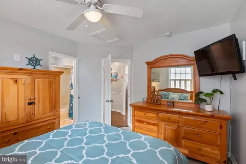 Bedroom - 45168 Lighthouse Rd, Piney Point, MD 20674 photo 7 of 7