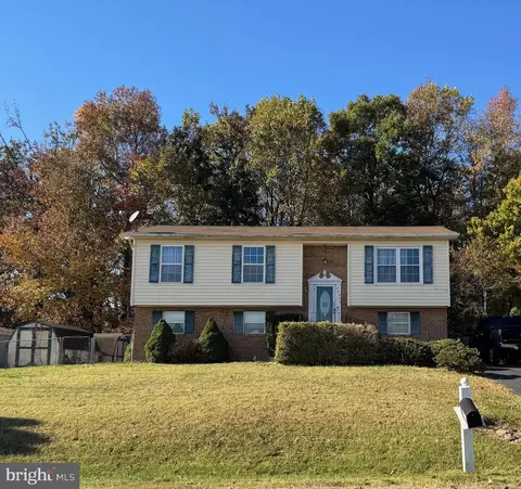 29544 Arlington Ct, Mechanicsville, MD 20659