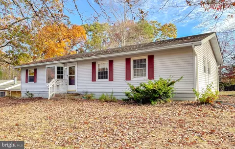 44195 Saint Andrews Ln, California, MD 20619