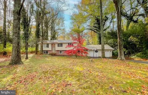 21726 Lake Cir, Leonardtown, MD 20650