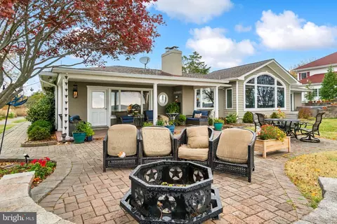 Exterior - 38095 Beach Rd, Coltons Point, MD 20626 photo 5 of 8