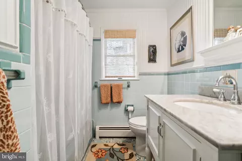 Bath - 38095 Beach Rd, Coltons Point, MD 20626 photo 1 of 2