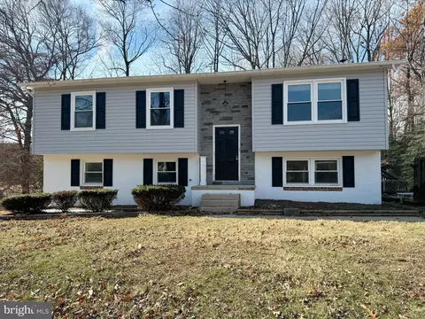 27089 Yowaiski Mill Rd, Mechanicsville, MD 20659