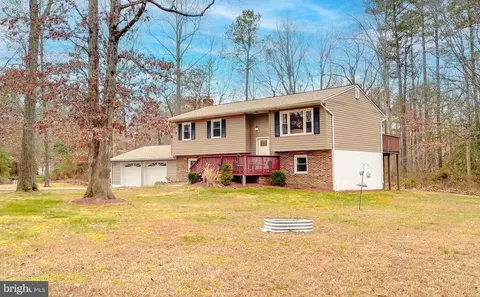 21819 Magnolia Dr, California, MD 20619