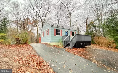 42111 Ridge Rd, Mechanicsville, MD 20659