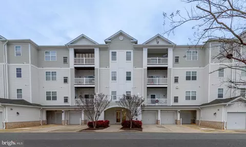 23520 F D R Blvd #302, California, MD 20619