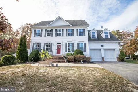 18371 Matthews Dr, Lexington Park, MD 20653