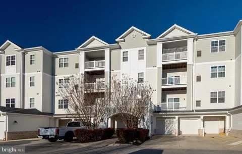 23580 F D R Blvd #302, California, MD 20619