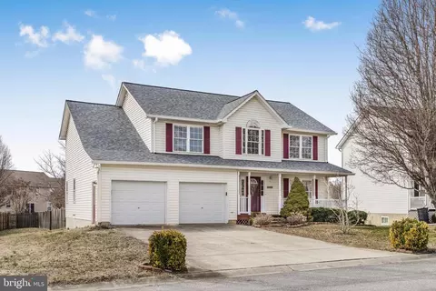 22121 Goldenrod Dr, Great Mills, MD 20634