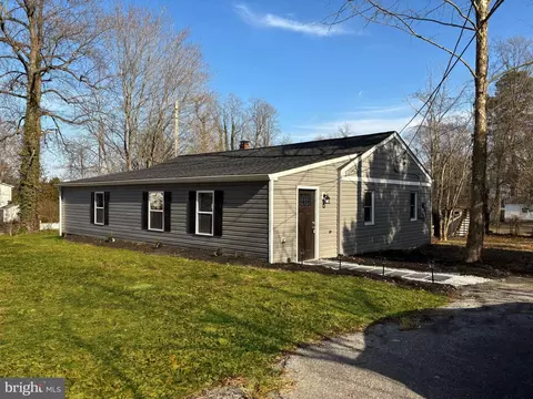 27184 Cleveland St, Mechanicsville, MD 20659