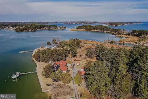 16185 Bradburn Ln, Ridge, MD 20680