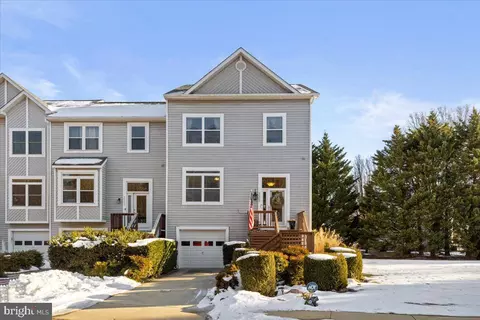 48389 Surfside Dr, Lexington Park, MD 20653