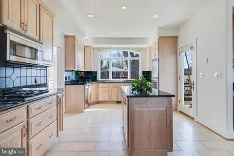 Kitchen - 20495 Waterloo Ln, Coltons Point, MD 20626 photo 5 of 10