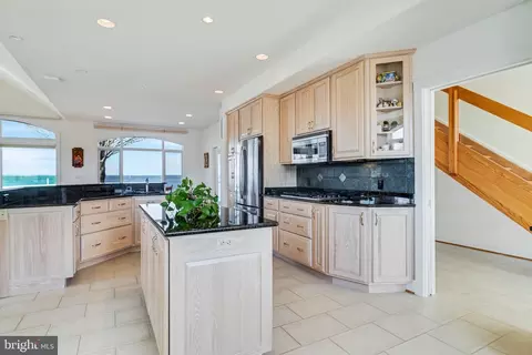 Kitchen - 20495 Waterloo Ln, Coltons Point, MD 20626 photo 3 of 10