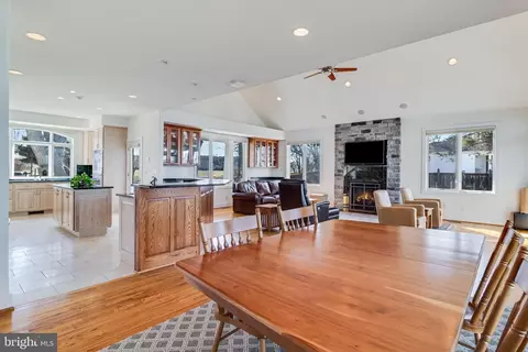 Dining - 20495 Waterloo Ln, Coltons Point, MD 20626 photo 1 of 2