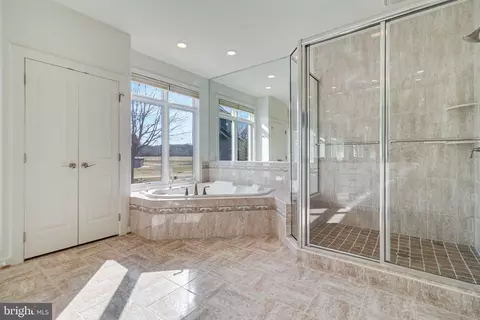Bath - 20495 Waterloo Ln, Coltons Point, MD 20626 photo 3 of 10