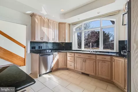 Kitchen - 20495 Waterloo Ln, Coltons Point, MD 20626 photo 7 of 10