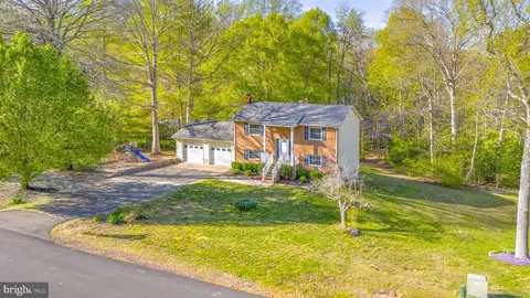 42544 Anne Ct, Hollywood, MD 20636