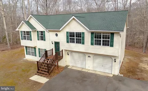 38302 Henrietta Ln, Mechanicsville, MD 20659